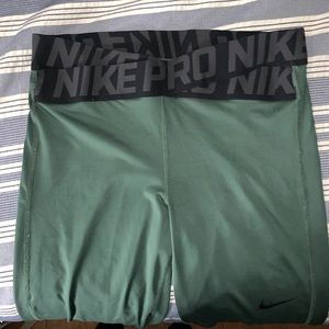 Nike Pro Leggings